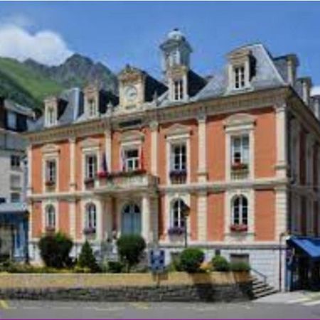 T2 Renove Avec Terrasse, Parking Prive, Local Velos A Cauterets - Fr-1-401-290 Экстерьер фото